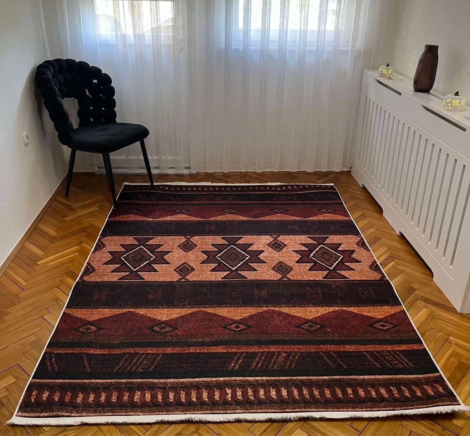 Tepih Anadol, narandžaste pruge
