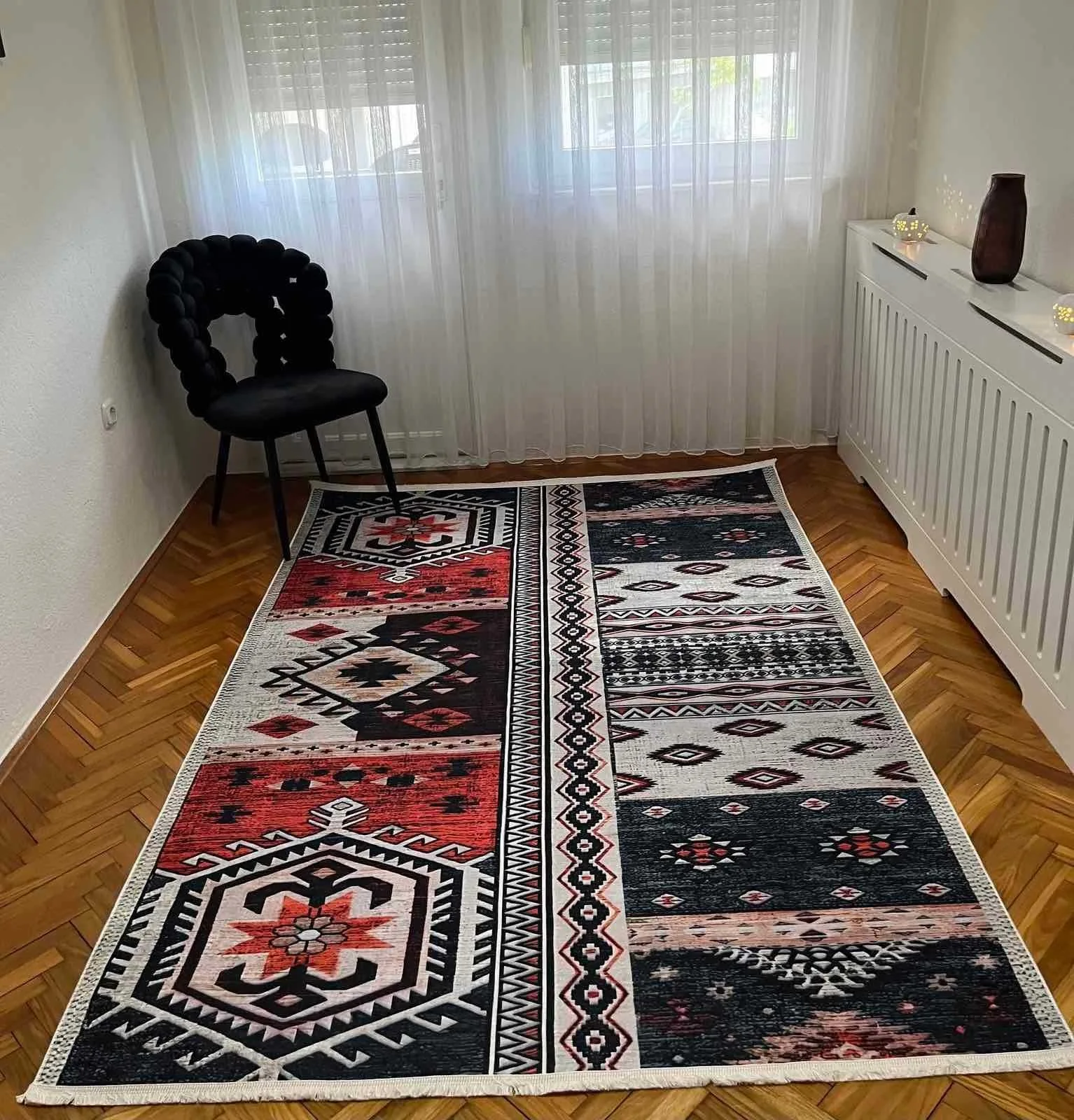 Tepih Etno Mix, crveno-crni